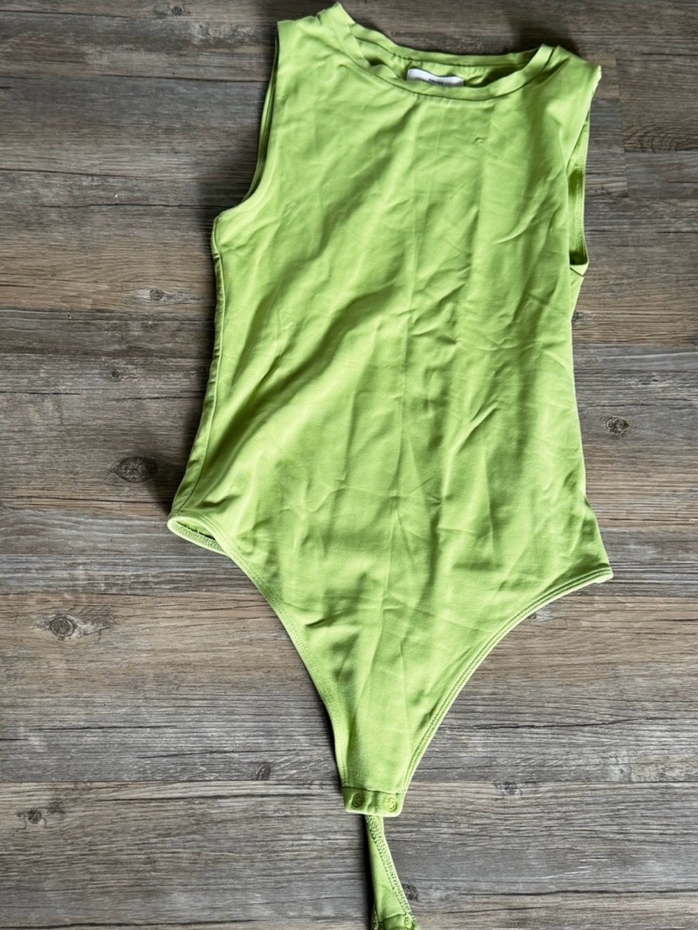 Aritzia Babaton Contour Muscle Bodysuit in Lime Green Size Small